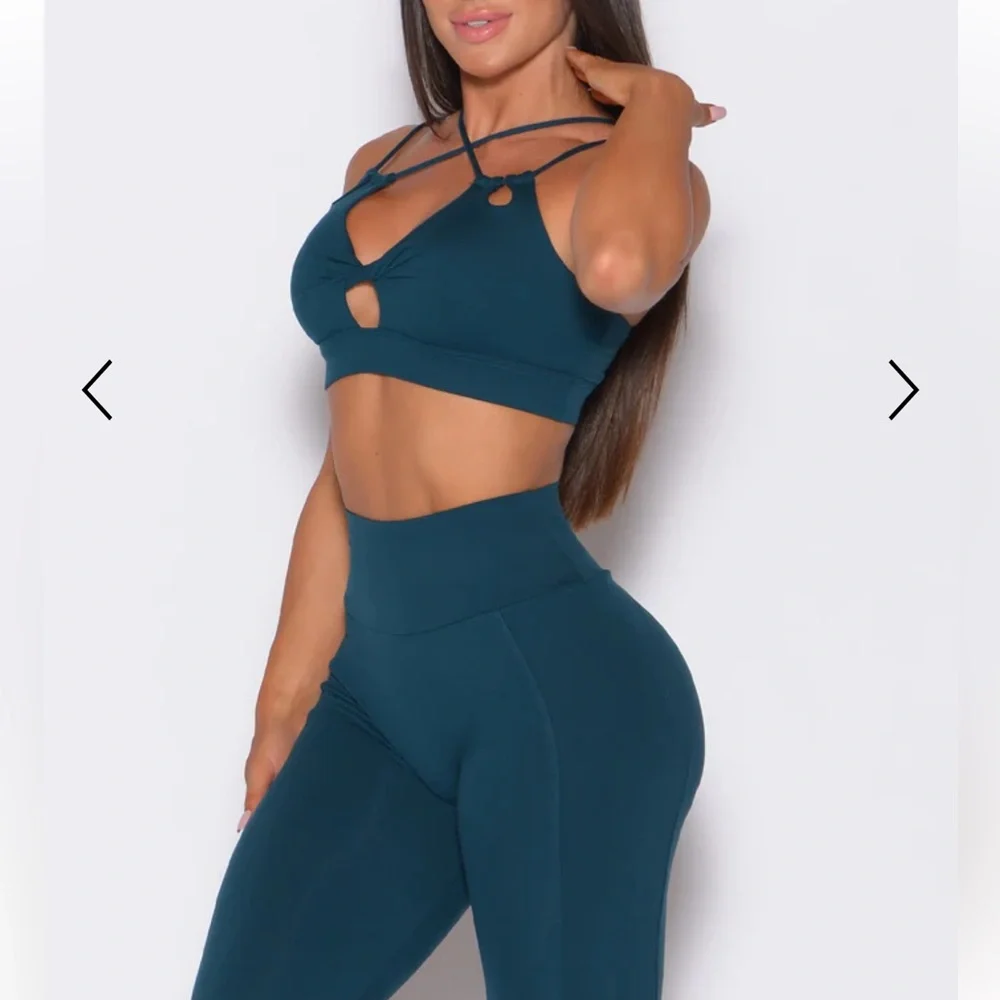 Bombshell Sportswear Set - Picture 2 of 6
